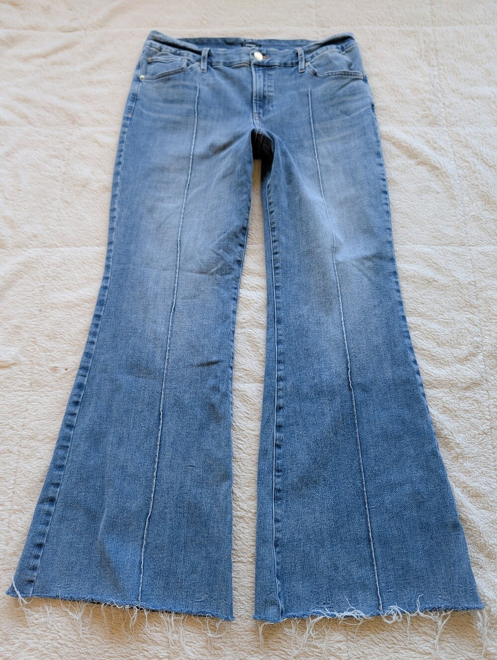 Express 70s Mid Rise Flare Leg Jeans - Picture 2 of 5